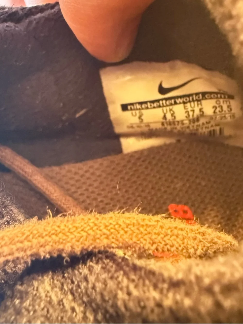 Nike Kids Brown Tweed & Black Strap Sneakers